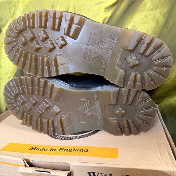 Vintage Dr. Martens Black Leather Lace Up Platform Pulley Shoes Made in England - Picture 11 of 12